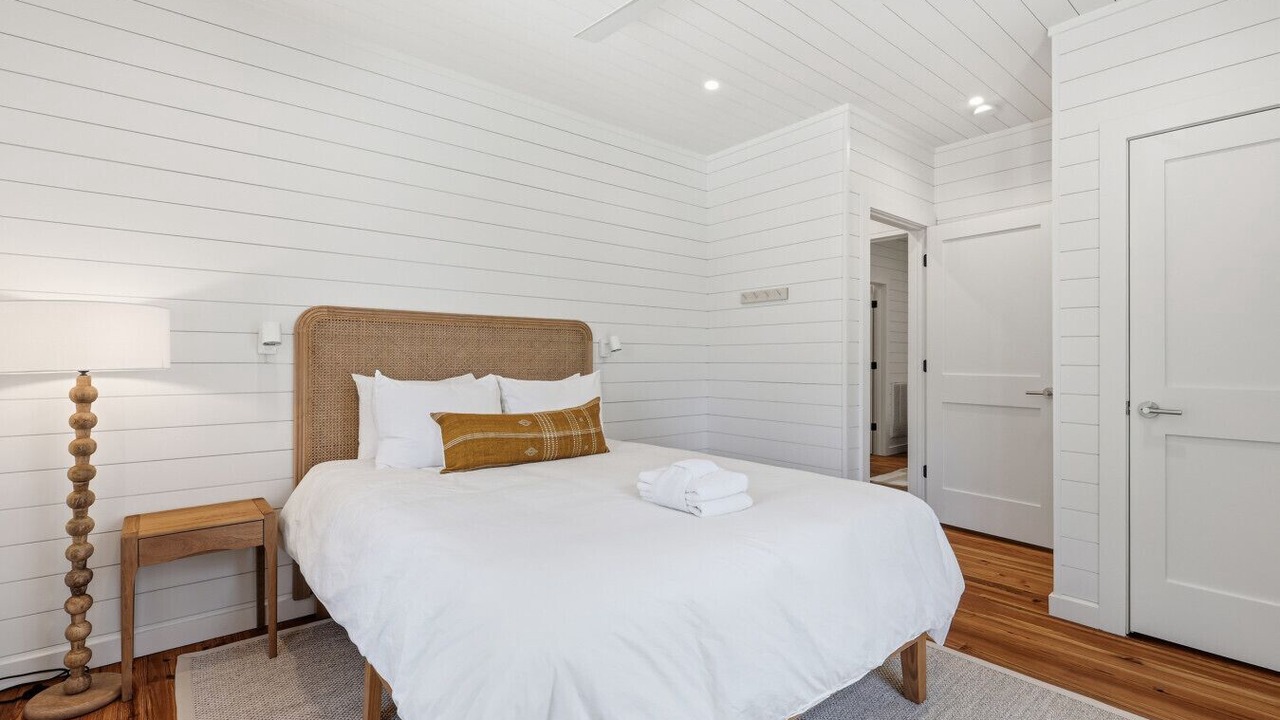 Photo of Bedroom in Tybee Island