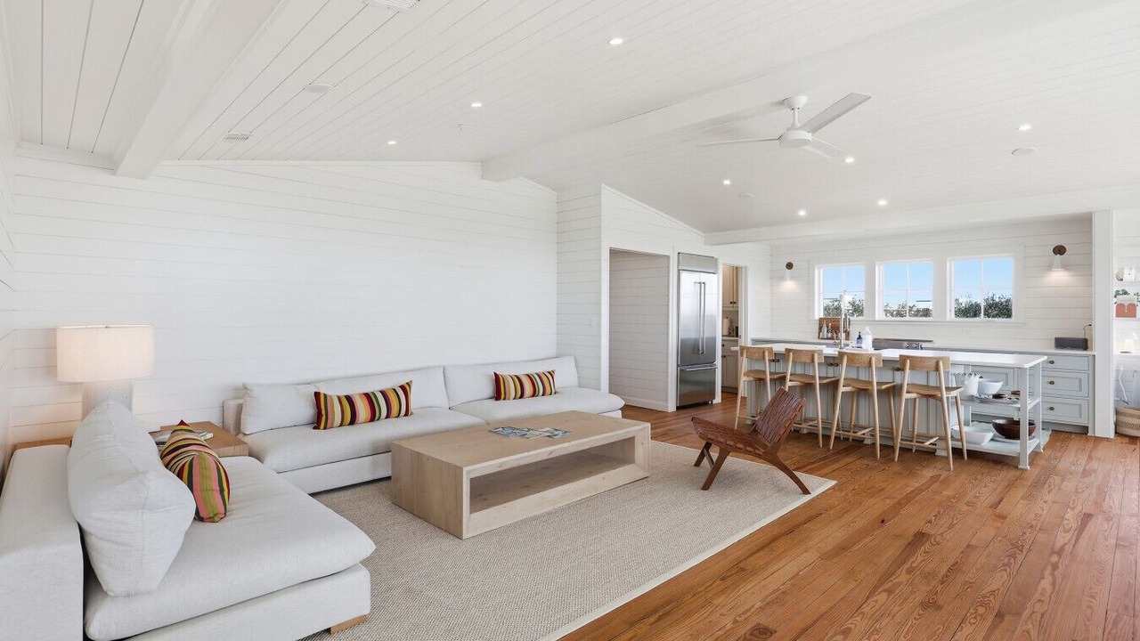 Photo of Livingroom in Tybee Island