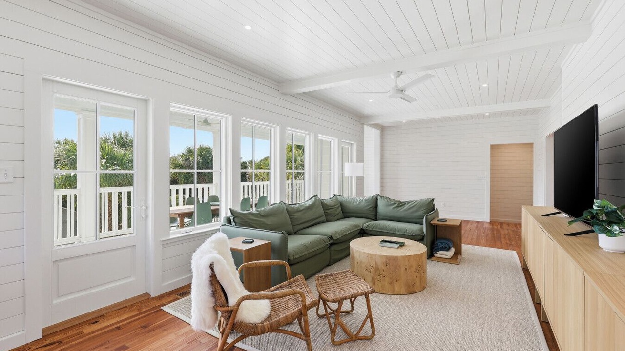 Photo of Livingroom in Tybee Island