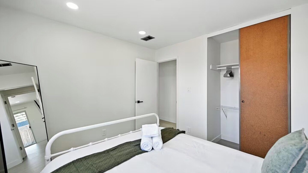 Photo of Bedroom in Newark