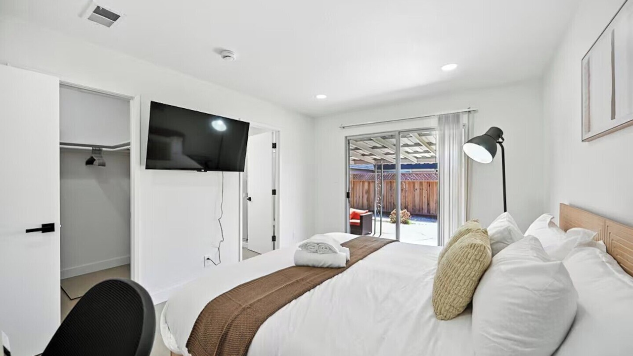 Photo of Bedroom in Newark