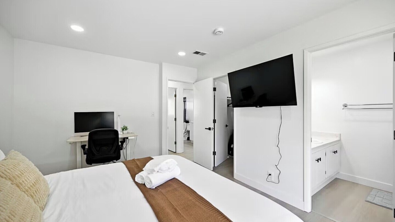Photo of Bedroom in Newark