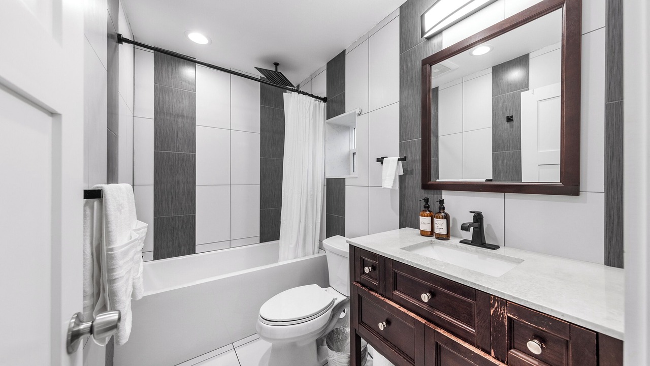 Photo of Bathroom in Squire Park