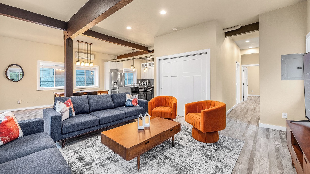Photo of Livingroom in Squire Park