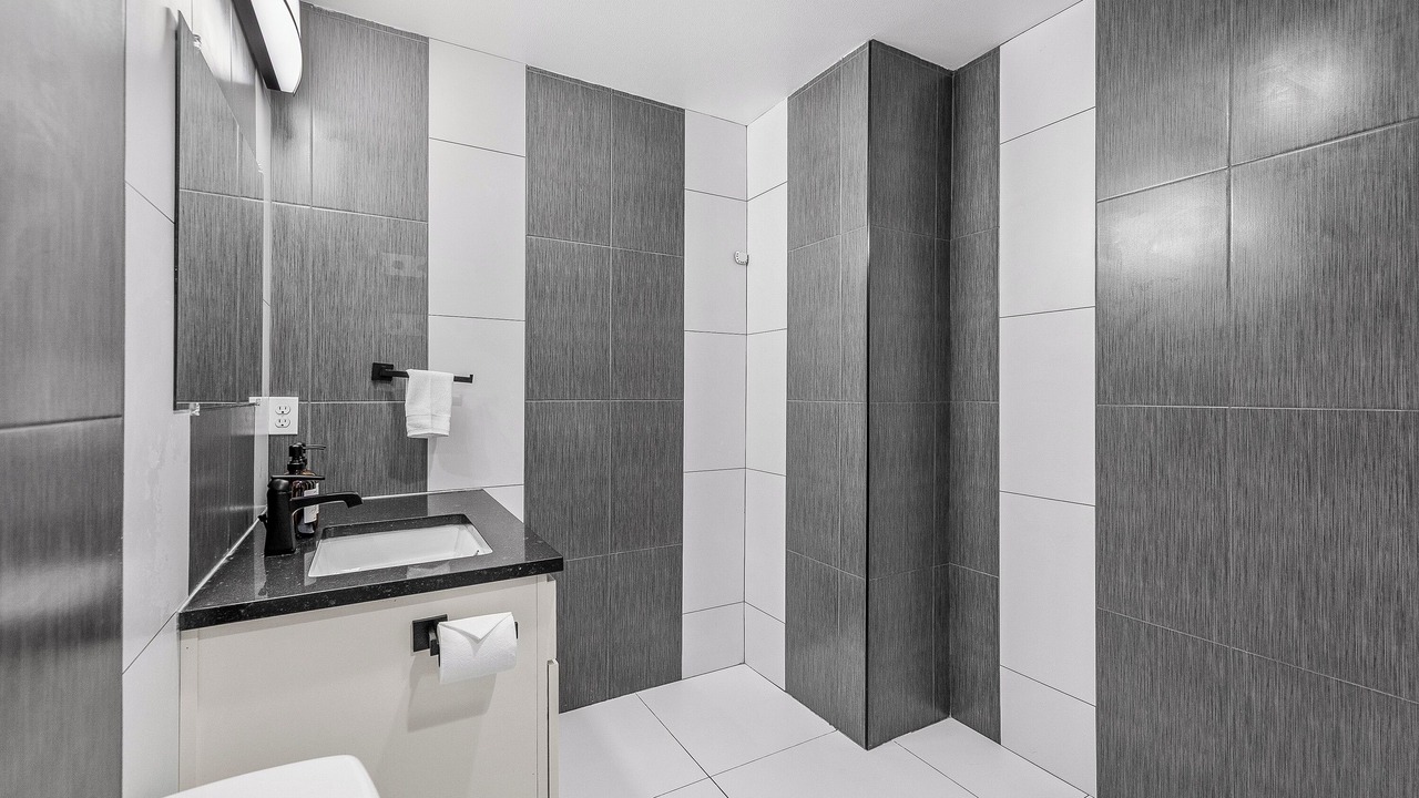Photo of Bathroom in Squire Park