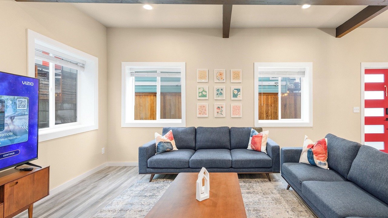 Photo of Livingroom in Squire Park