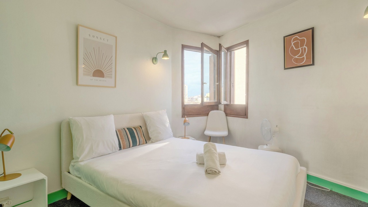 Photo of Bedroom in Sablons - Newton