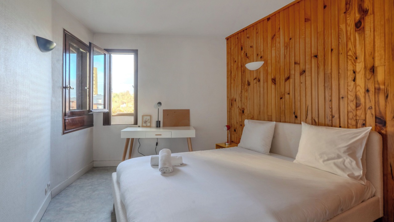 Photo of Bedroom in Sablons - Newton