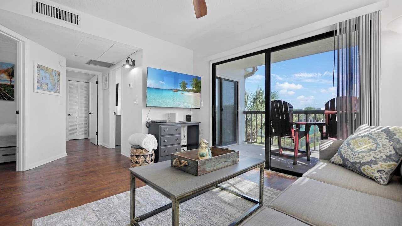 Photo of Livingroom in Butler Beach