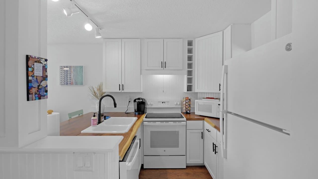 Photo of Kitchen in Butler Beach