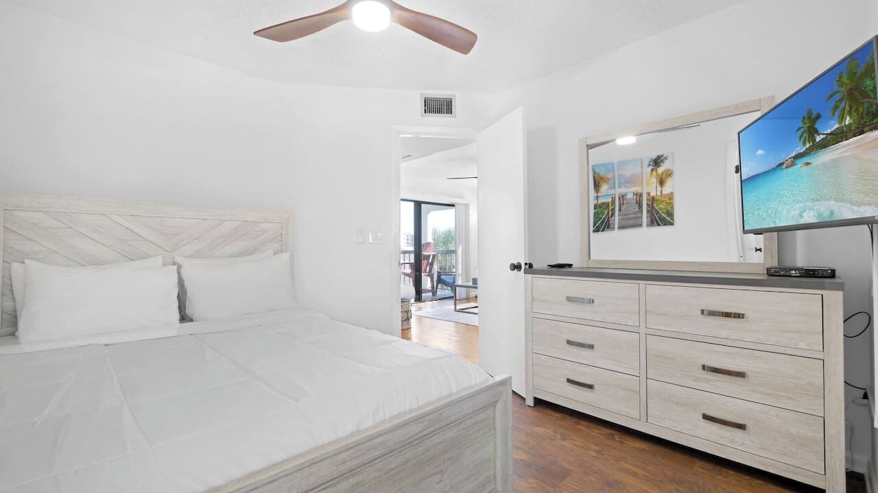 Photo of Bedroom in Butler Beach