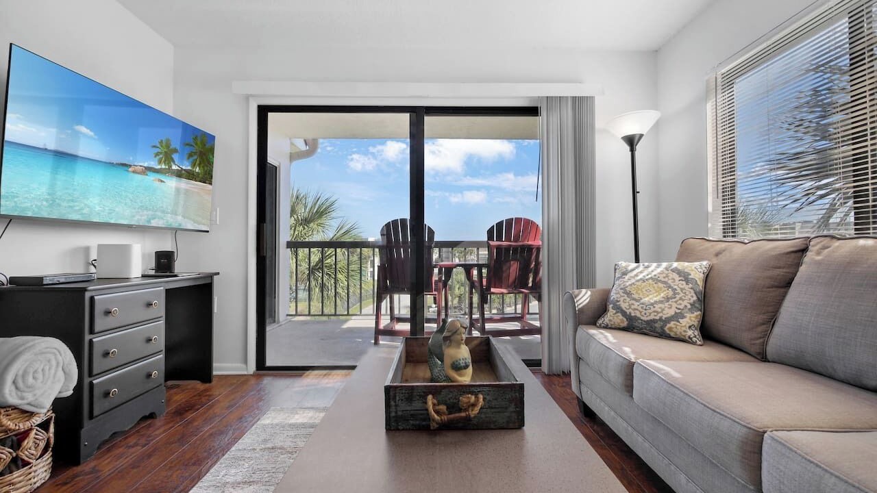 Photo of Livingroom in Butler Beach