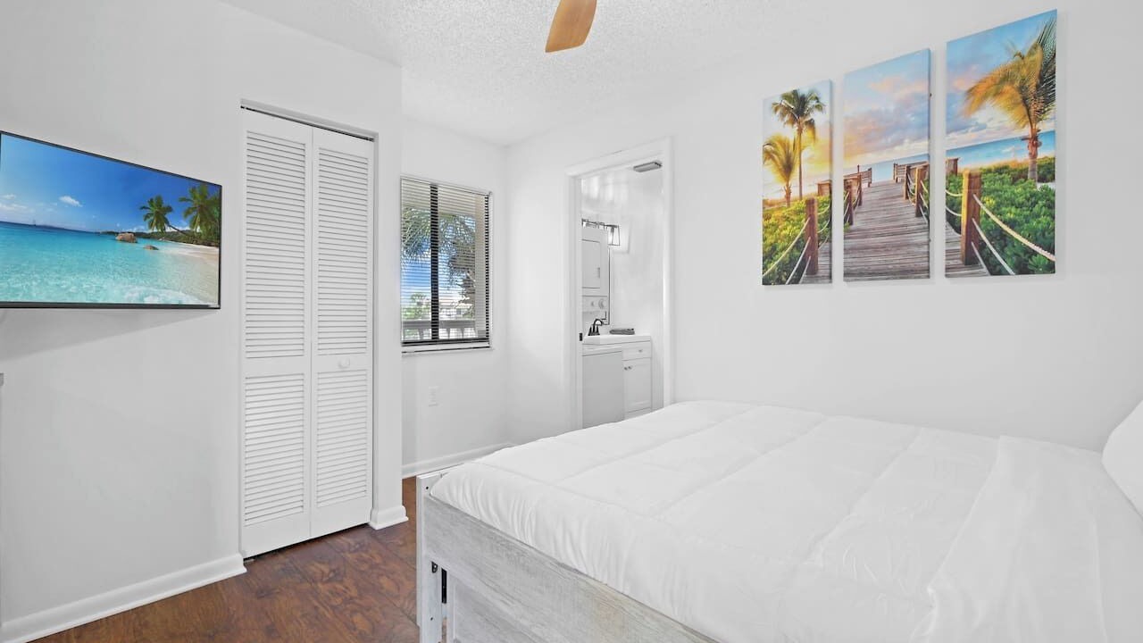 Photo of Bedroom in Butler Beach