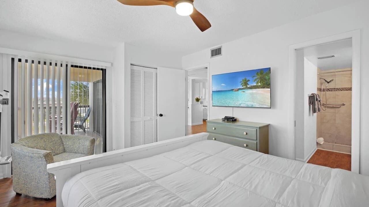 Photo of Bedroom in Butler Beach
