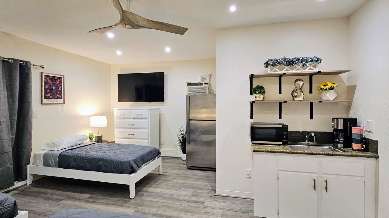 Photo of Bedroom in Downey