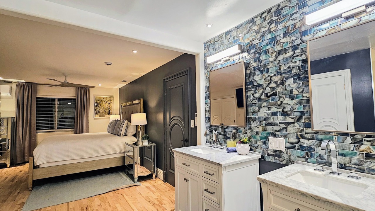 Photo of Bedroom in Downey