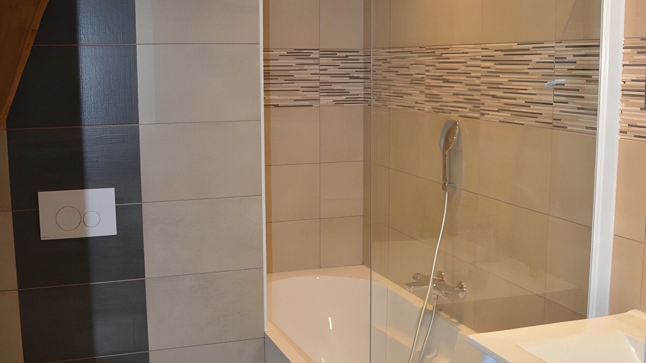 Photo of Bathroom in Montreuil-sur-Maine