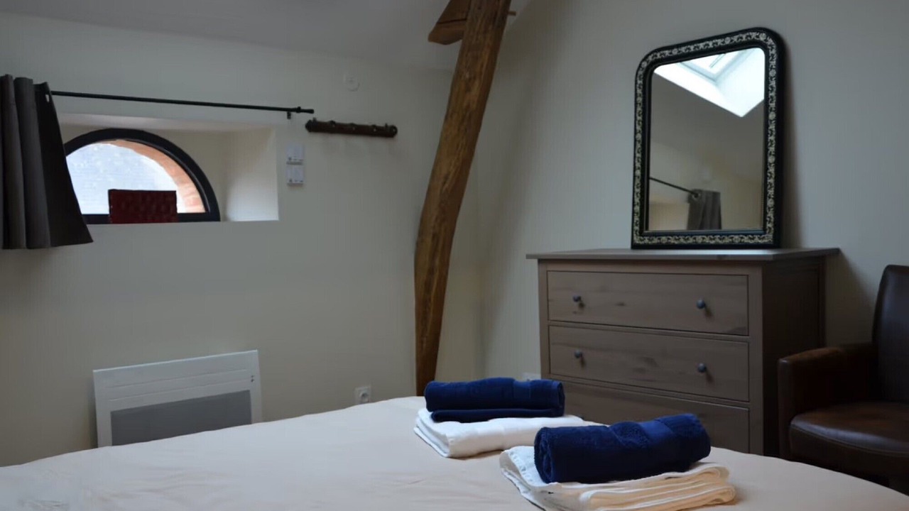 Photo of Bedroom in Montreuil-sur-Maine