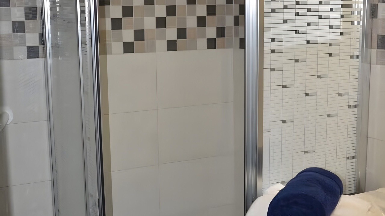 Photo of Bathroom in Montreuil-sur-Maine