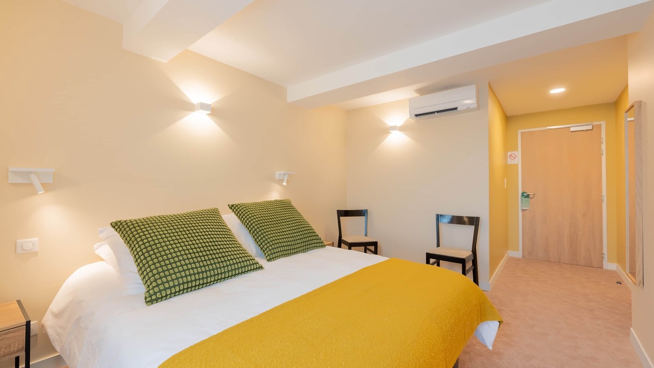 Photo of Bedroom in Douzy