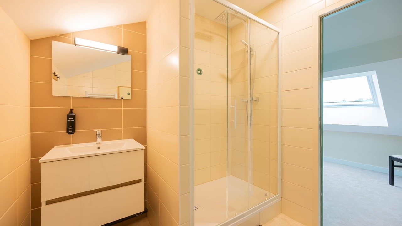 Photo of Bathroom in Douzy