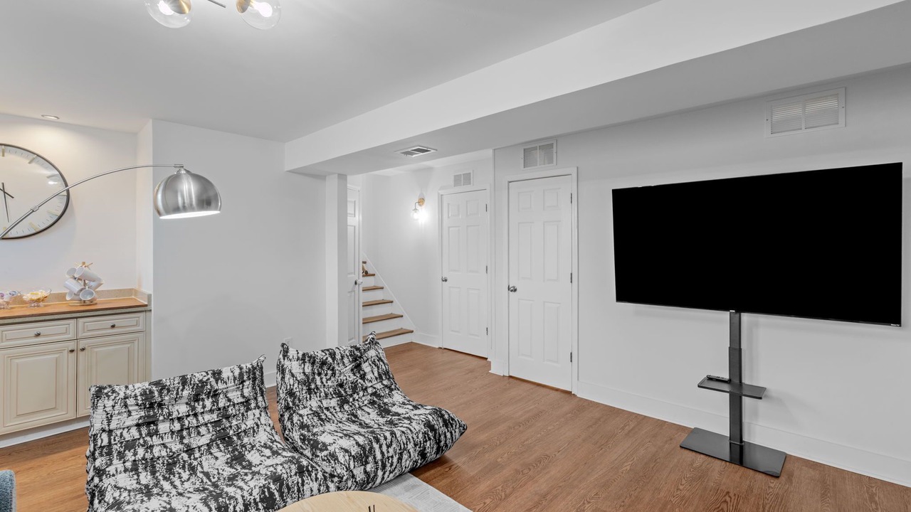 Photo of Livingroom in Sandy Springs