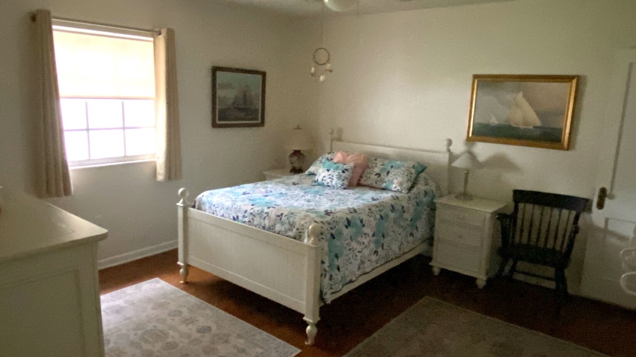 Photo of Bedroom in Lake City