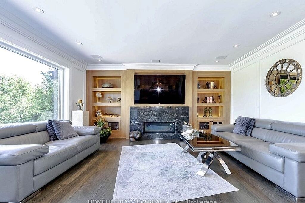 Photo of Livingroom in Richmond Hill
