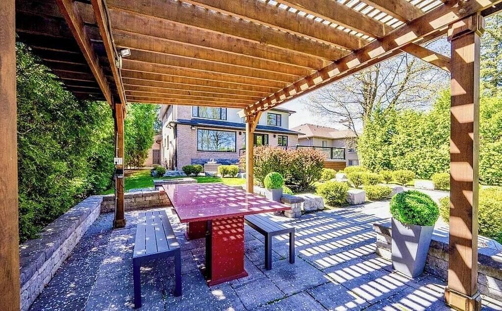 Photo of Outdoor in Richmond Hill