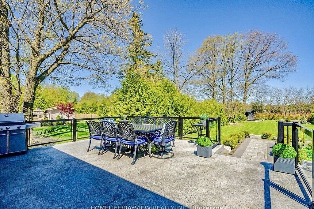 Photo of Outdoor in Richmond Hill