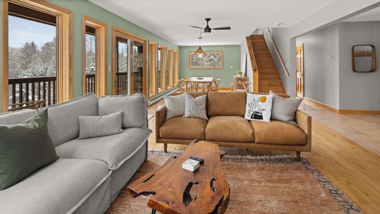 Photo of Livingroom in Warren