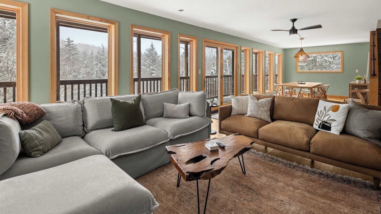 Photo of Livingroom in Warren