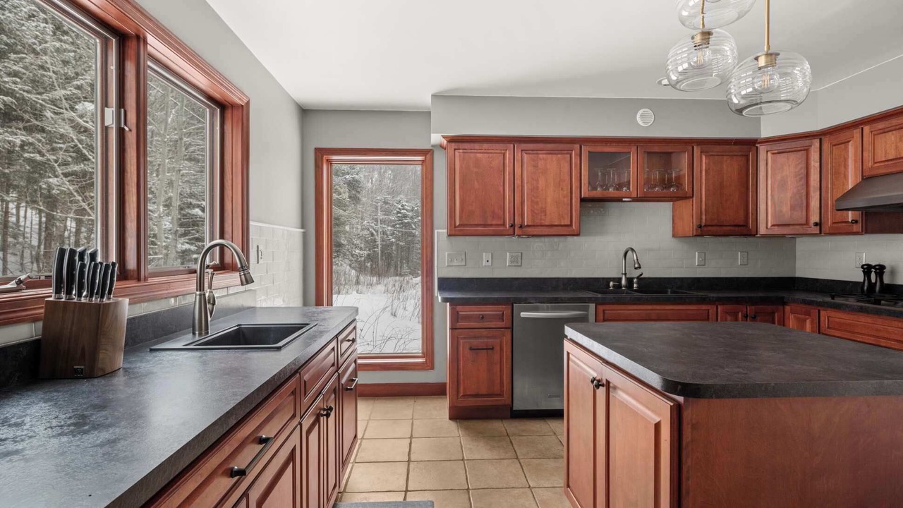 Photo of Kitchen in Warren
