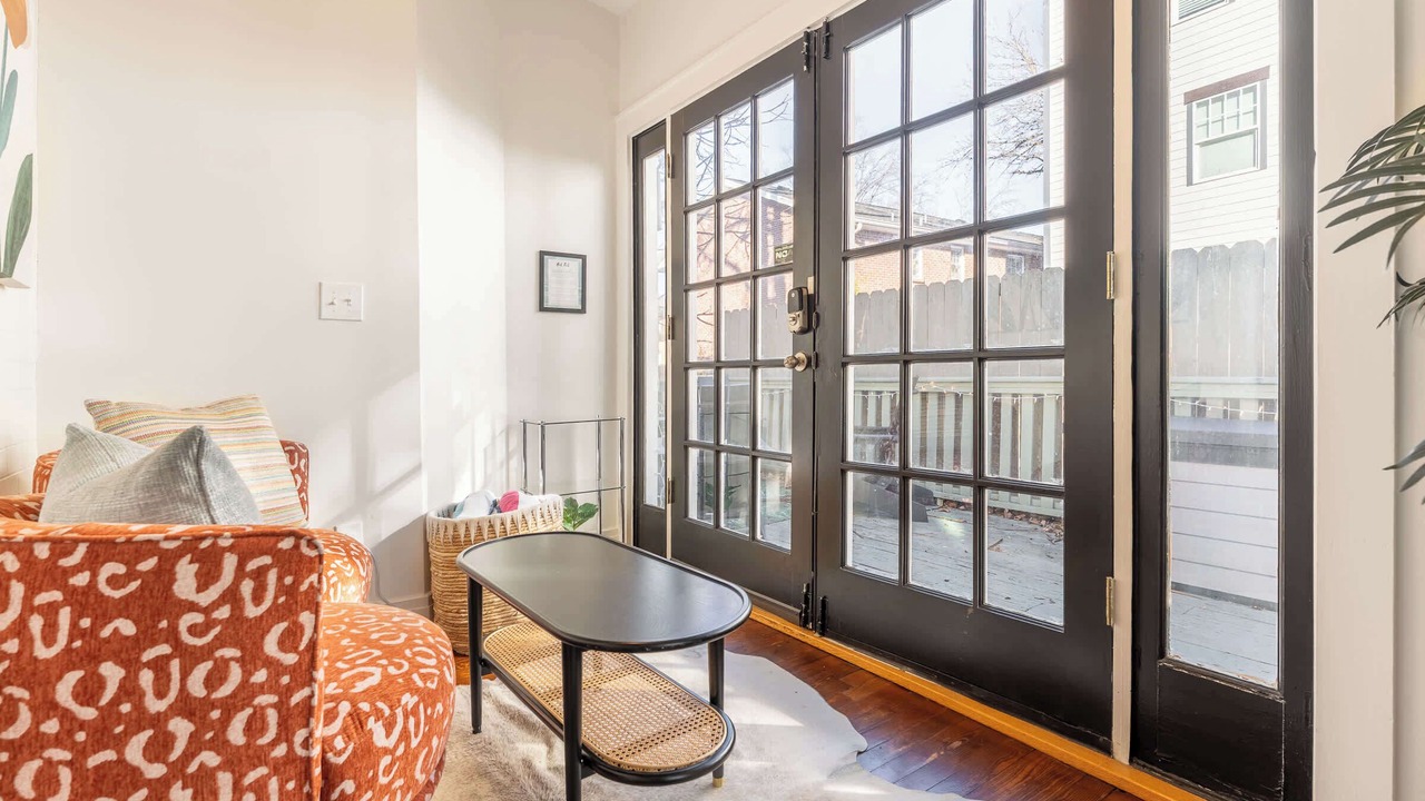 Photo of Livingroom in Historic Waverly