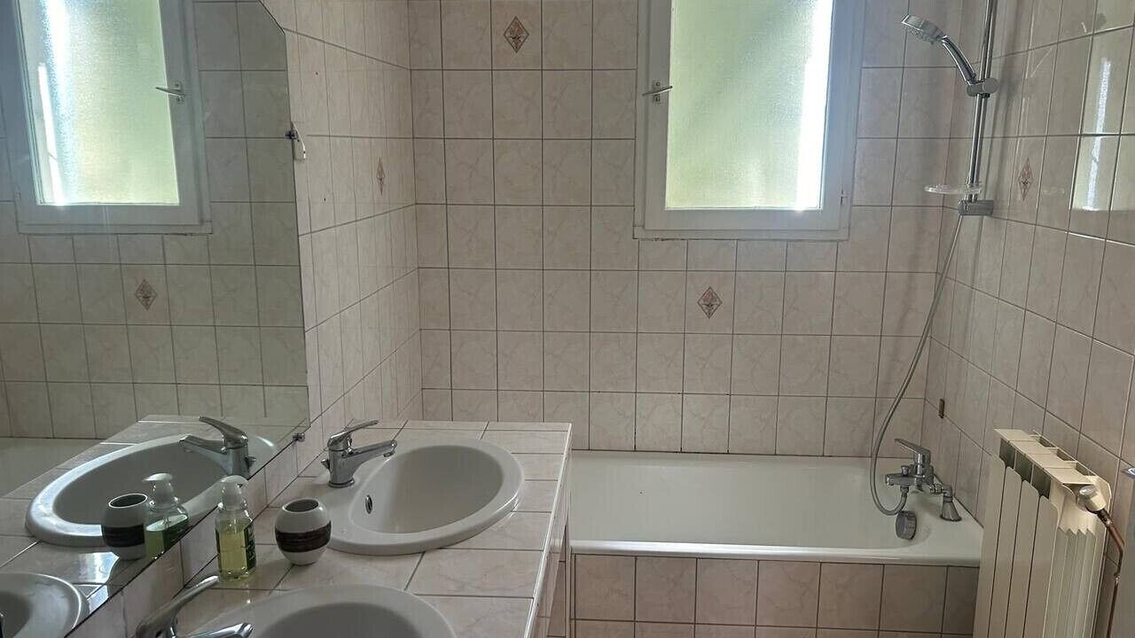 Photo of Bathroom in Villarzel-du-Razes