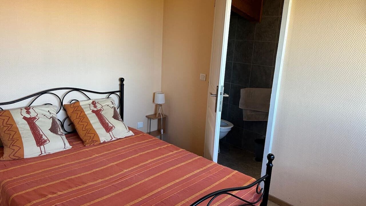 Photo of Bedroom in Villarzel-du-Razes
