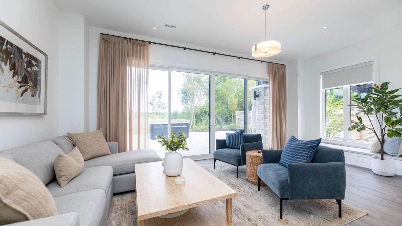 Photo of Livingroom in Cameron