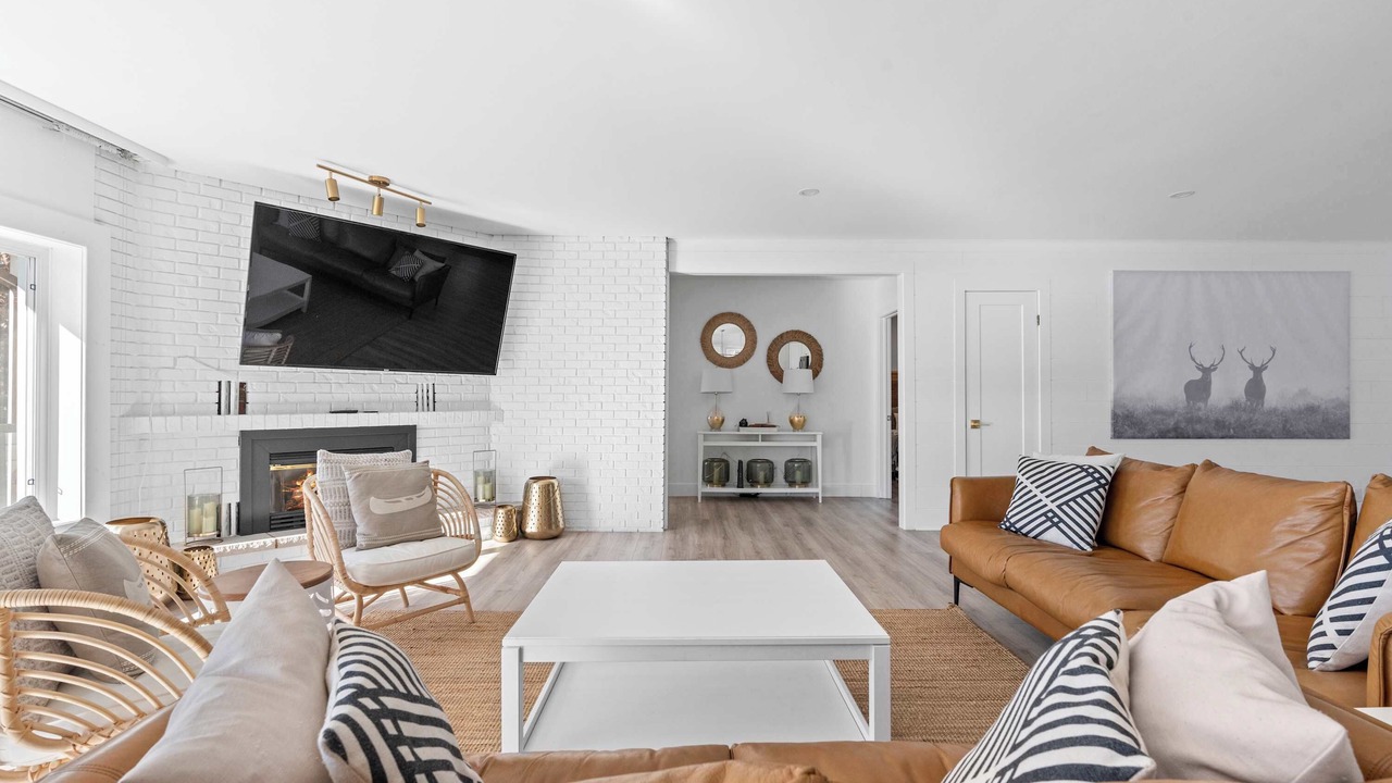 Photo of Livingroom in Utterson
