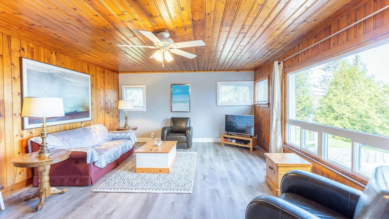 Photo of Livingroom in Lion's Head