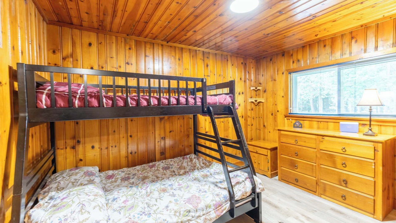 Photo of Bedroom in Lion's Head