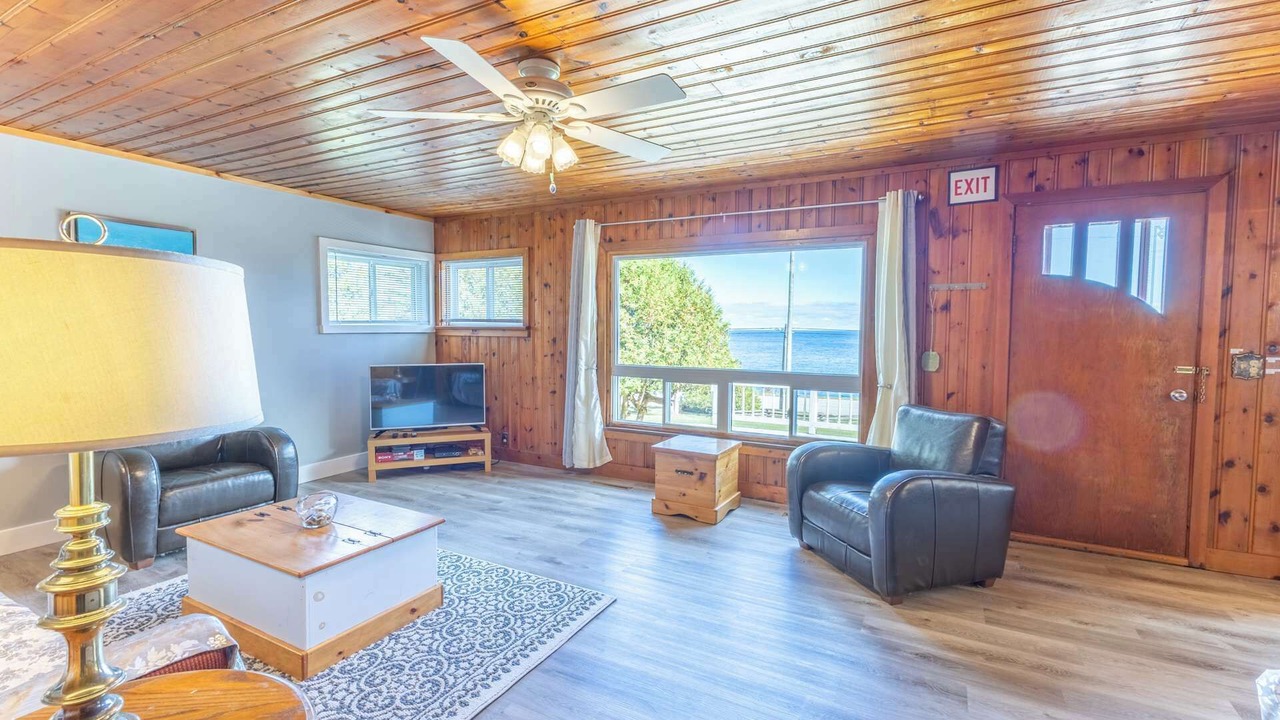 Photo of Livingroom in Lion's Head