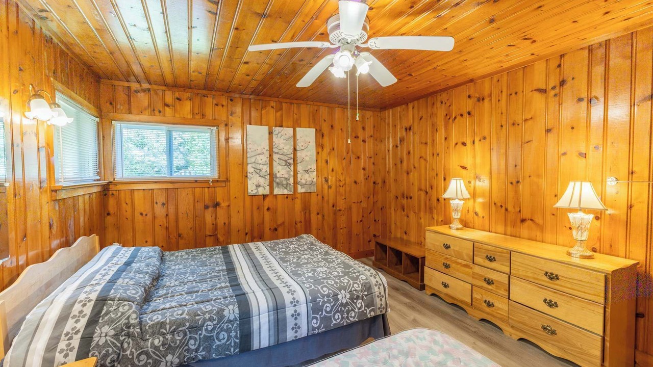 Photo of Bedroom in Lion's Head