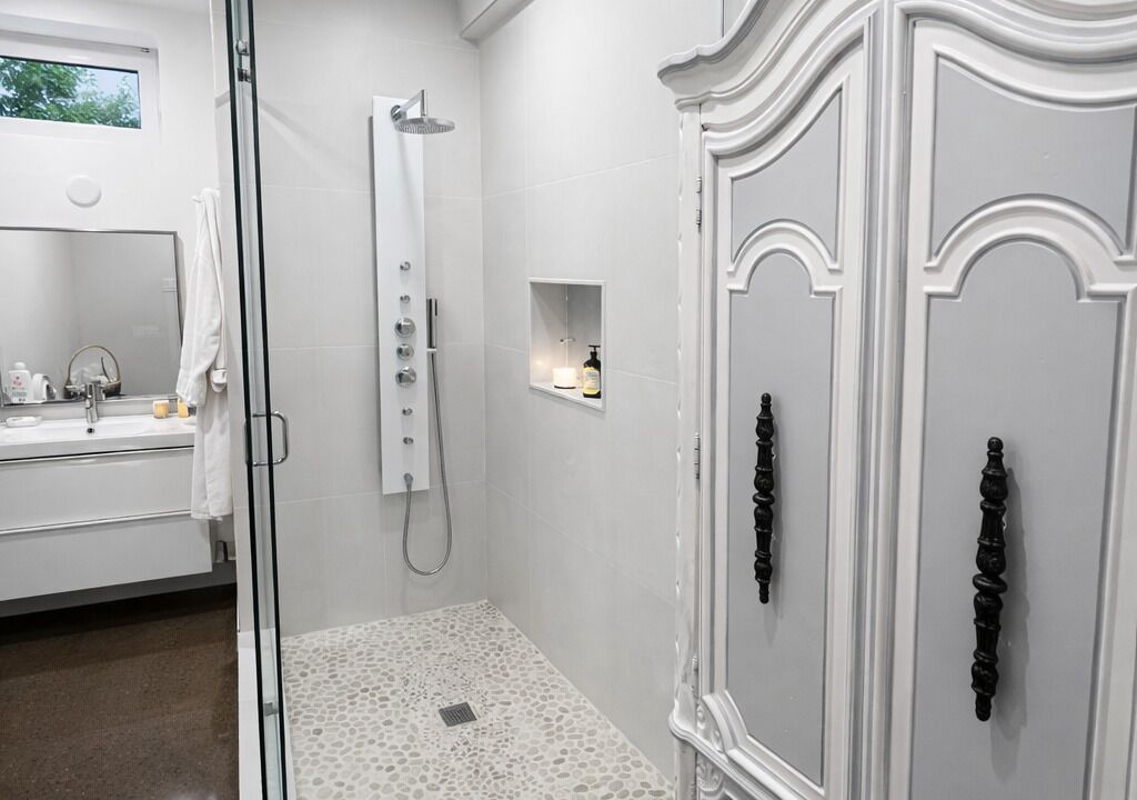 Photo of Bathroom in Etobicoke