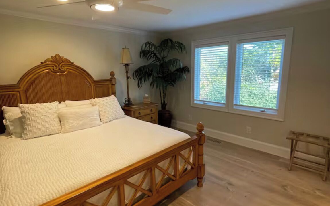 Photo of Bedroom in Pine Knoll Shores