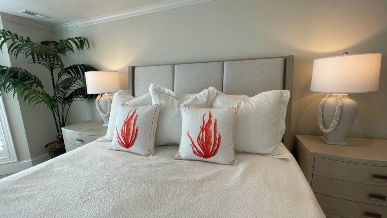 Photo of Bedroom in Pine Knoll Shores
