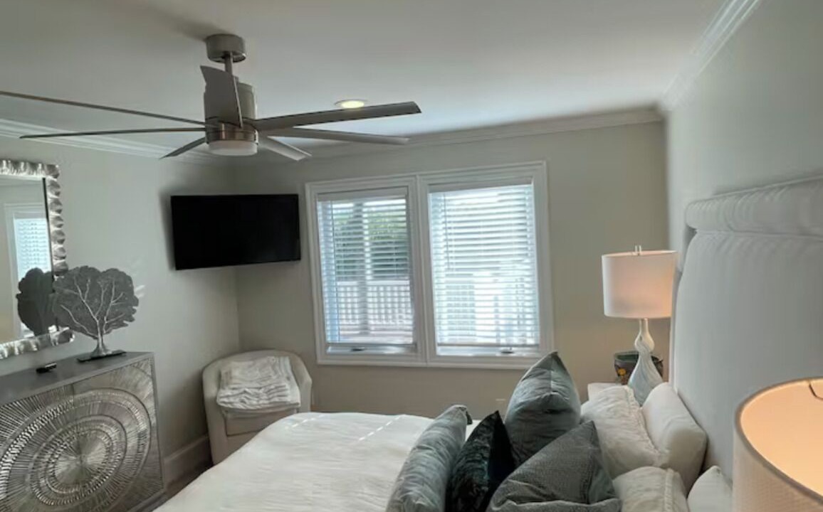 Photo of Bedroom in Pine Knoll Shores