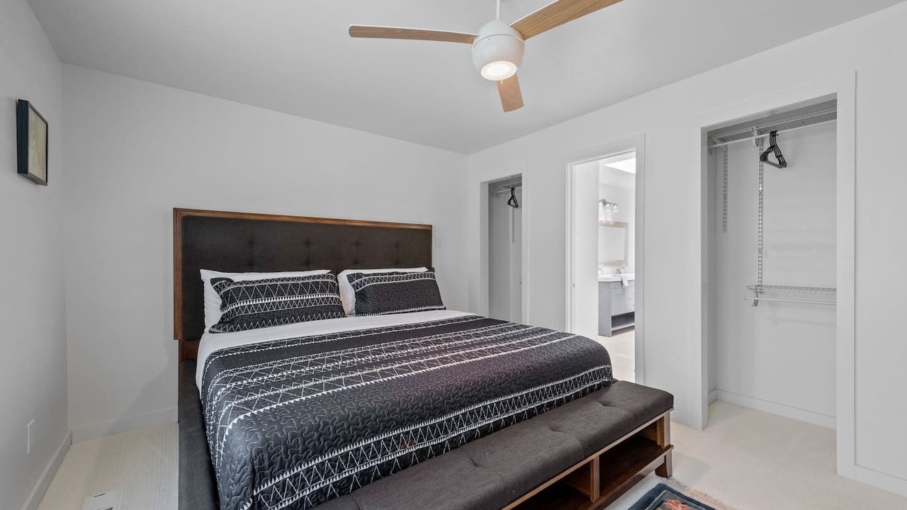 Photo of Bedroom in Central Arlington