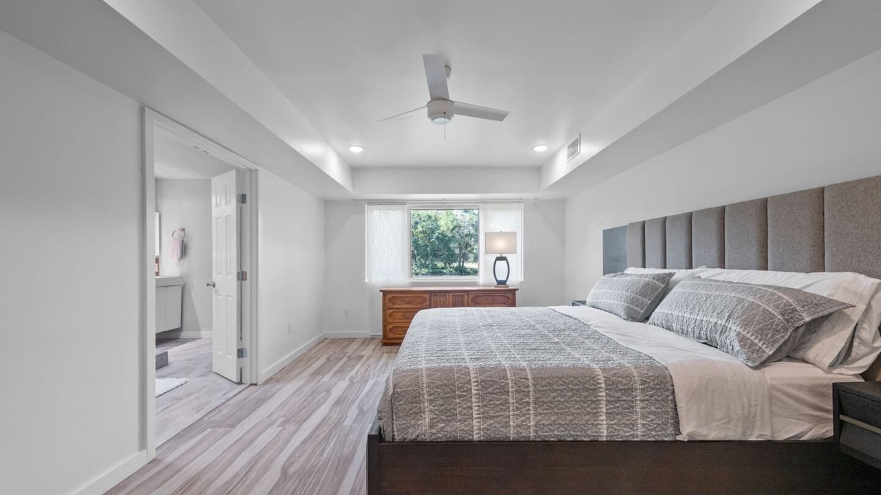 Photo of Bedroom in Central Arlington