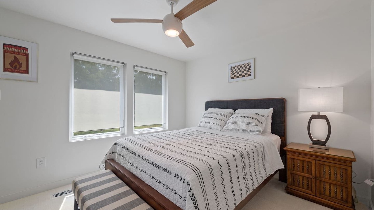 Photo of Bedroom in Central Arlington