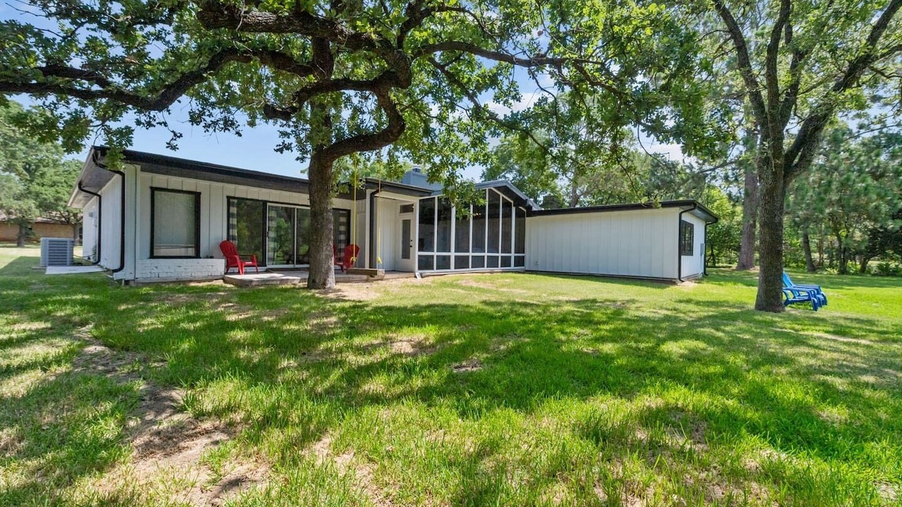 Photo of Outdoor in Central Arlington